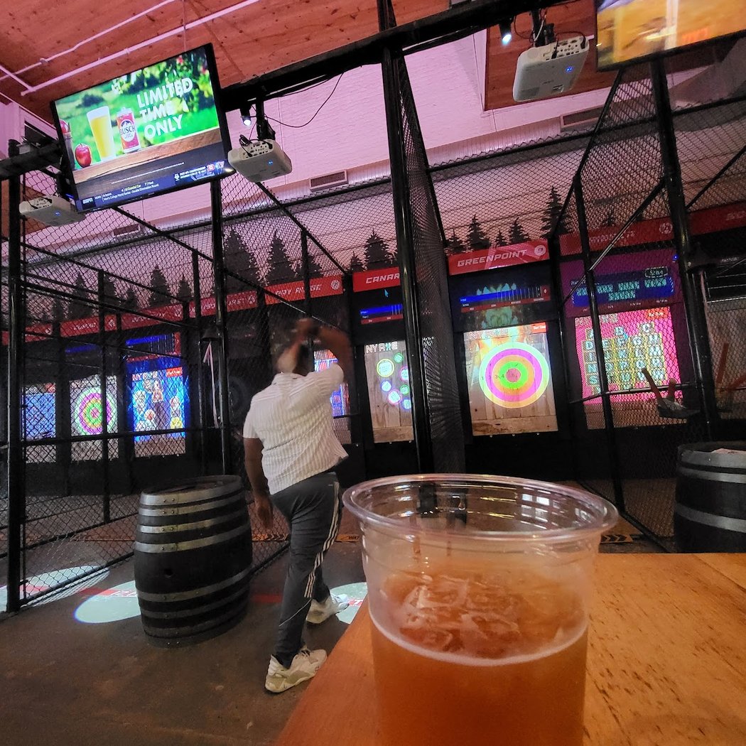 NY Axe Throwing Range - Brooklyn 4